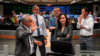 Ayuso agradece al personal del Metro de Madrid su trabajo durante el apagón