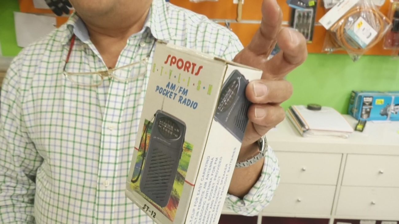 Los kits de supervivencia improvisados de los madrileños durante el apagón