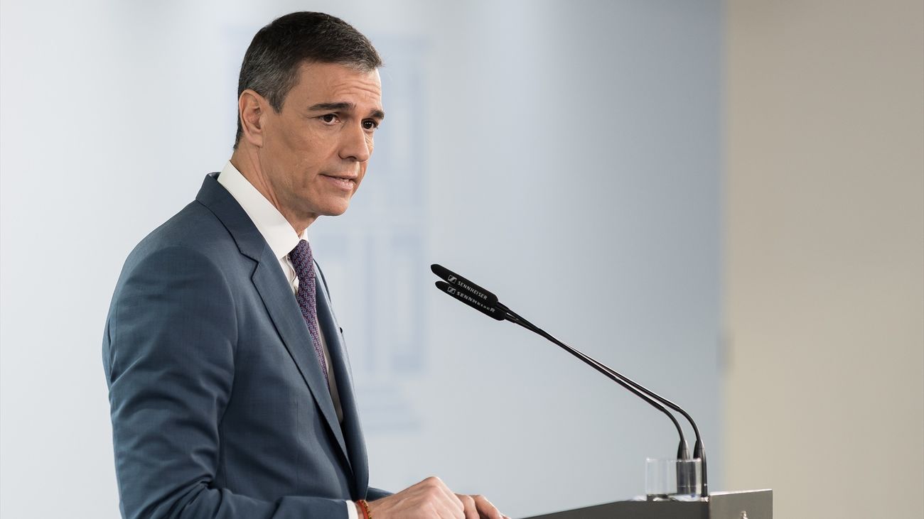 Sánchez asegura que el PP está al servicio de intereses particulares de los de arriba