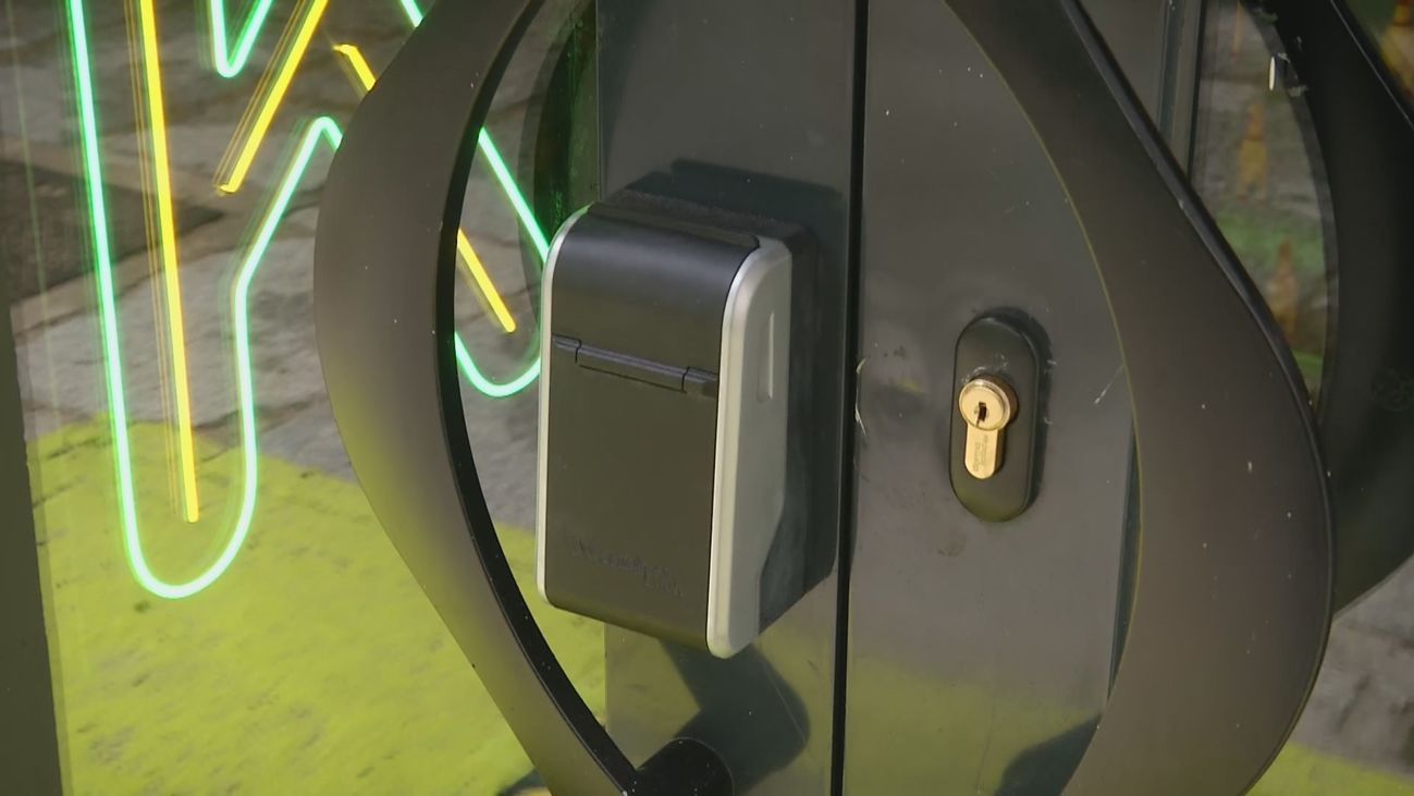 Robo durante el apagón: Unos ladrones se llevan 6.000 euros de un conocido restaurante de Madrid