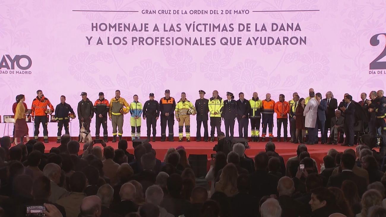 Emotivo homenaje en Madrid a los voluntarios que ayudaron en la Dana de Valencia y en las lluvias de marzo