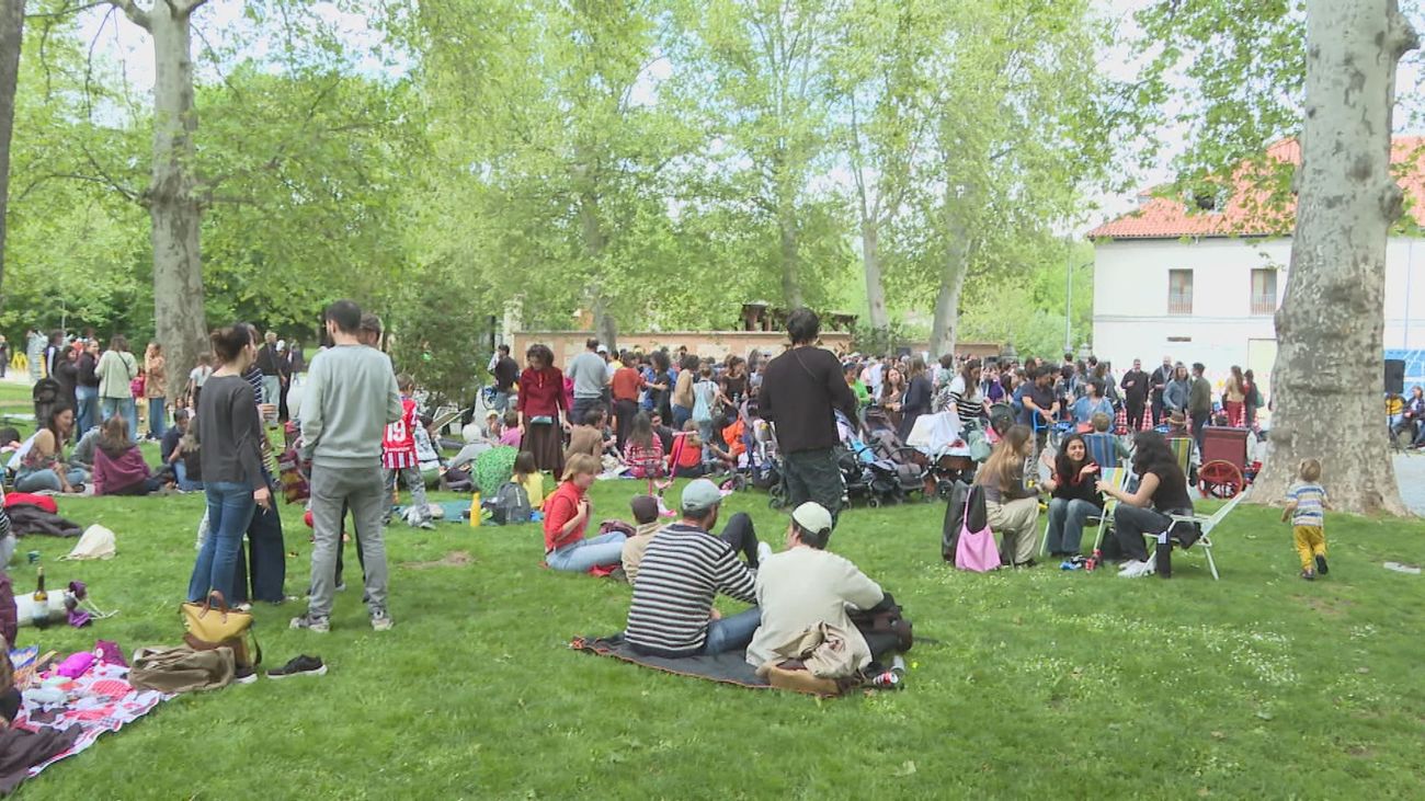 El Festival Bosque Real, un 'picnic' con toques artísticos en la Casa de Campo