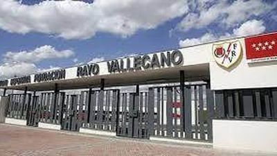 Roban botas, ropa y guantes de los jugadores del Rayo Vallecano y cancelan el entrenamiento