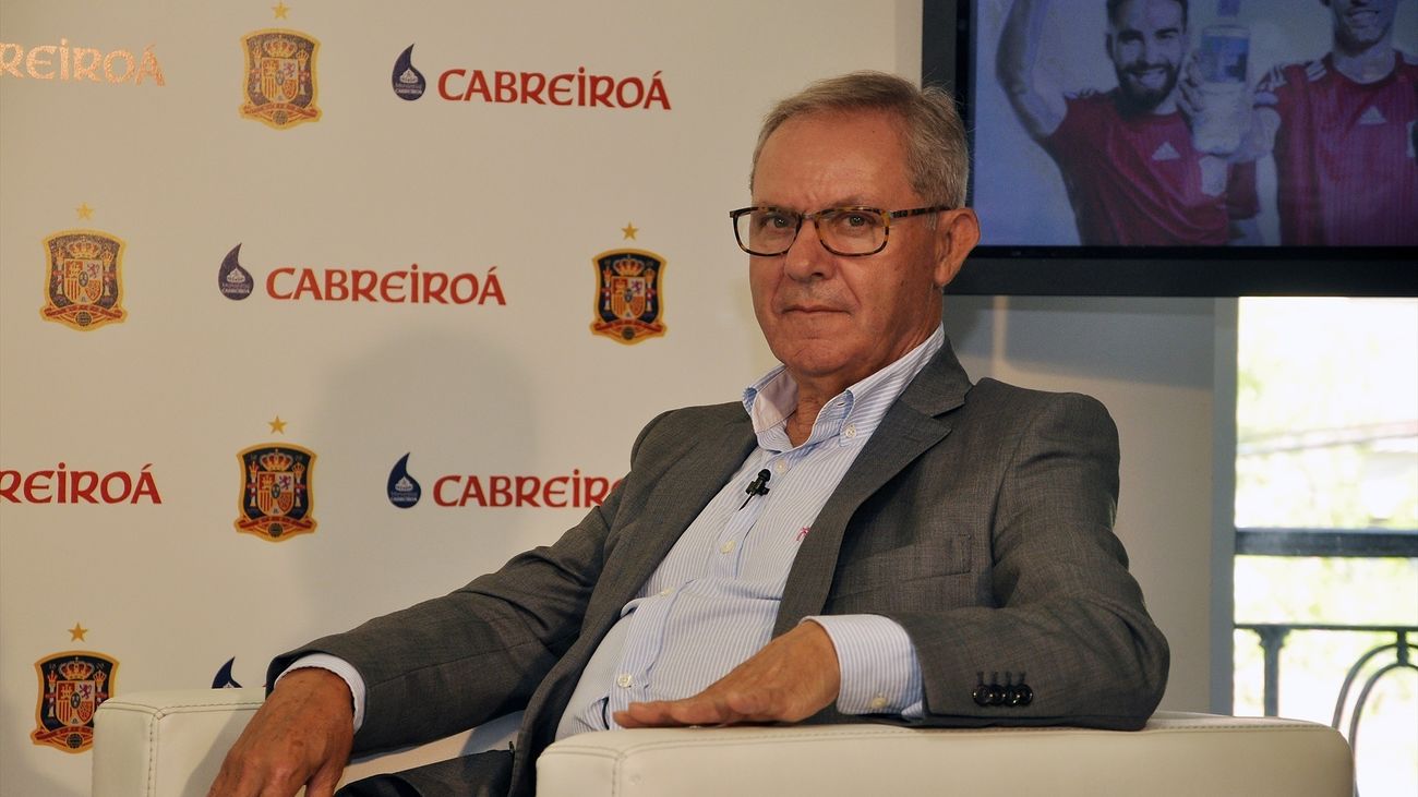 Muere el periodista deportivo José Ángel de la Casa, la voz del histórico 12-1 del España-Malta