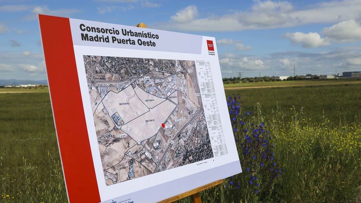Presentación del polígono 'Madrid Puerta Oeste' junto a los terrenos en que se ubicará