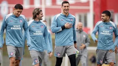 Simeone ya dispone de Barrios y mantiene la baja de Riquelme