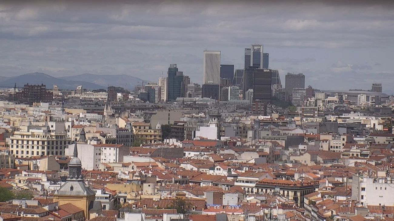 Miércoles con tiempo de marzo en Madrid a la espera de que vuelva la lluvia
