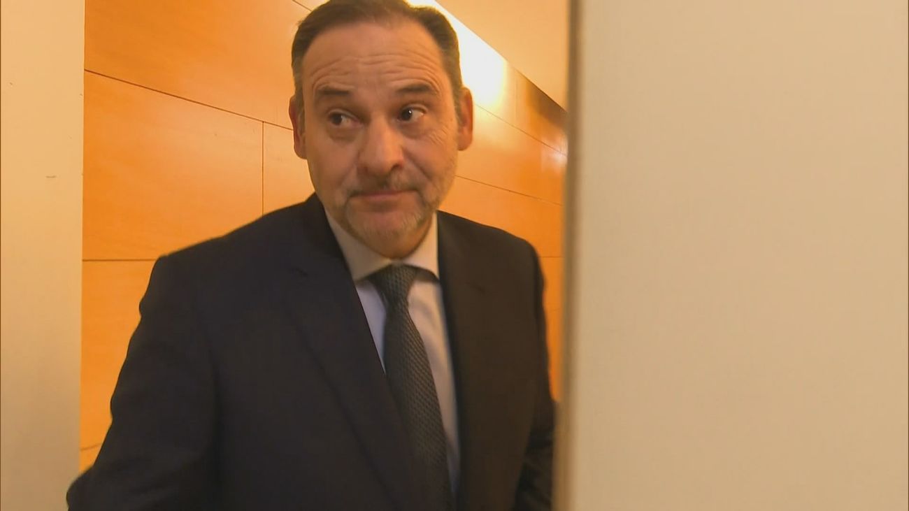 El Parlamento encarga al Tribunal de Cuentas que examine los 'enchufes' de Ábalos en empresas públicas