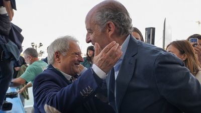 Camps se ofrece a liderar un PP valenciano que "perdió fuelle" y darle votos a Feijóo