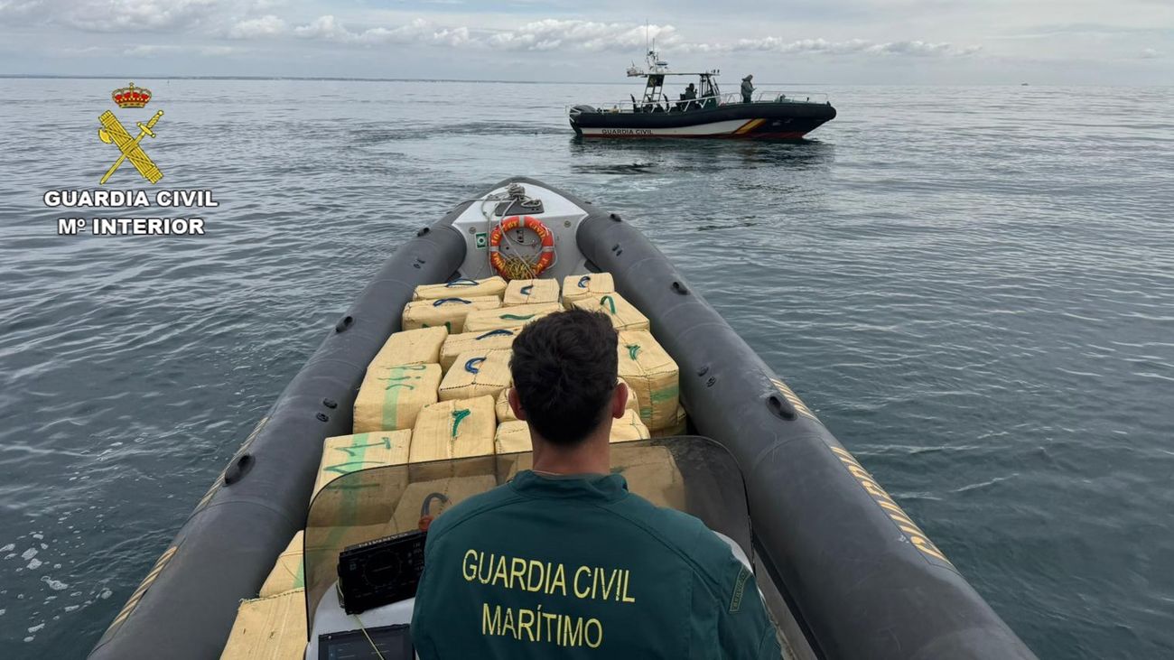 Intervenidos más de 3.500 kilos de hachís en el río Guadiana frente a la costa de Huelva