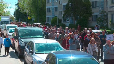 Vecinos de Campamento y Aluche reclaman que la carretera de Boadilla sea "una calle verde y segura"