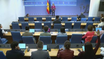 Plante de los periodistas tras un incidente en una rueda de prensa de Sumar en el Congreso