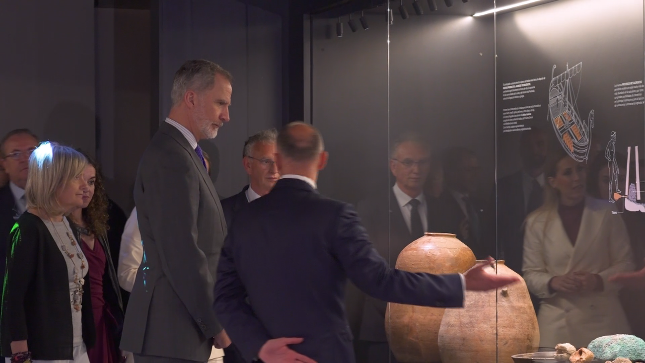 Felipe VI inaugura la nueva sala Tarteso del Museo Arqueológico de Badajoz