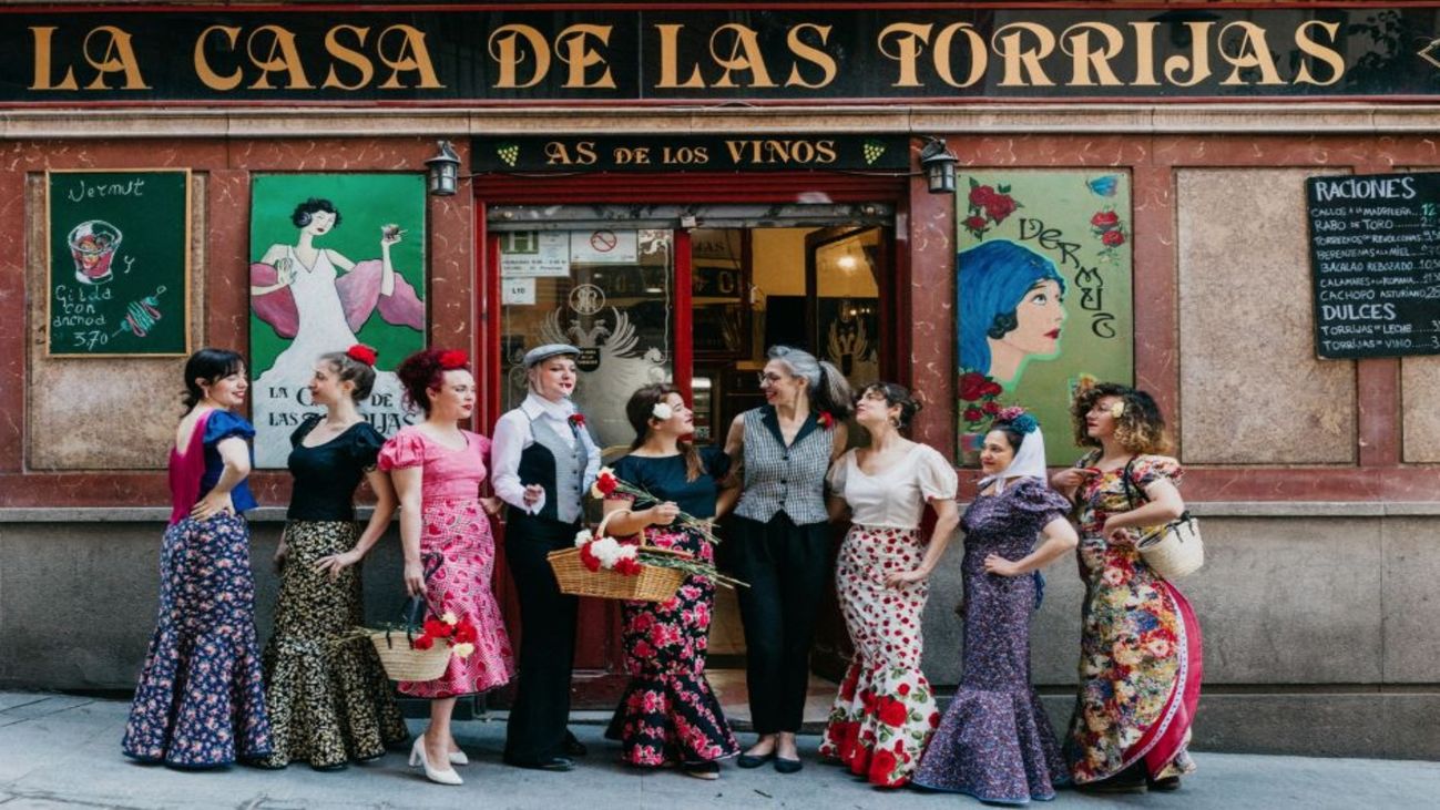 Tradición y modernidad se fusionan en una sesión fotográfica de chulapas por San Isidro