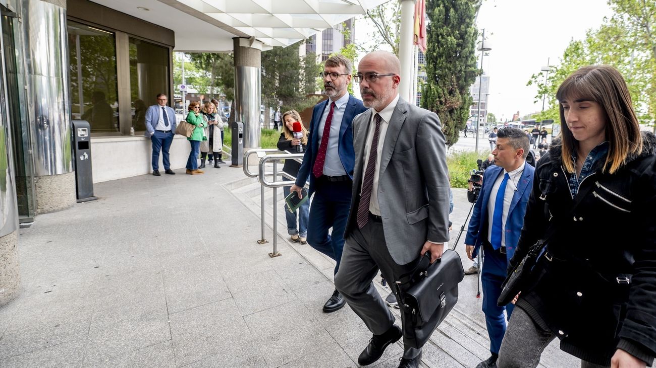 El Ejecutivo regional reitera la dimisión del delegado del Gobierno tras testificar por el caso Begoña Gómez