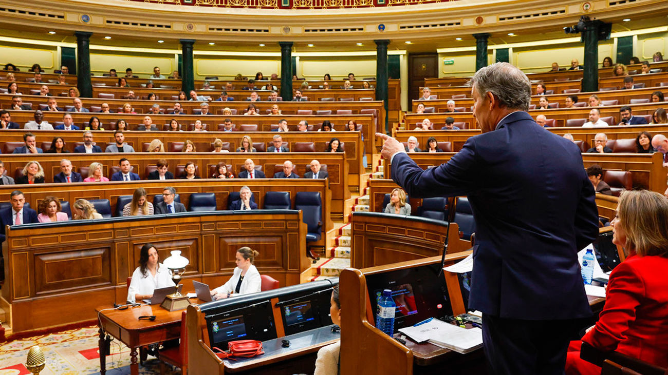 Feijóo acusa a Sánchez de tener "miedo" a Ábalos: "Váyase. Convoque elecciones"