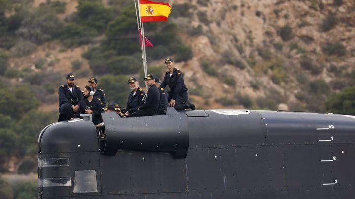Felipe VI visita el submarino Isaac Peral S-81 / Europa Press