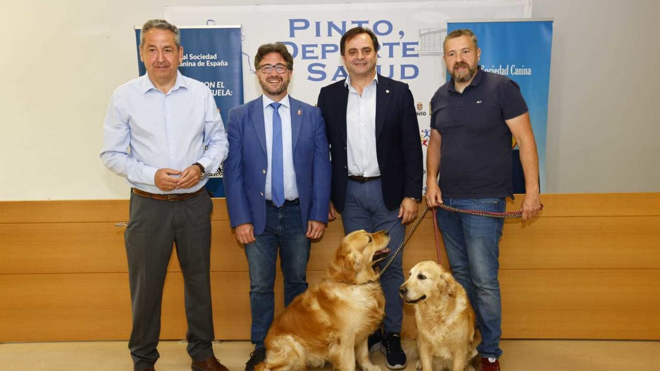 Presentación de la Exposición Internacional Canina que se celebra en Pinto