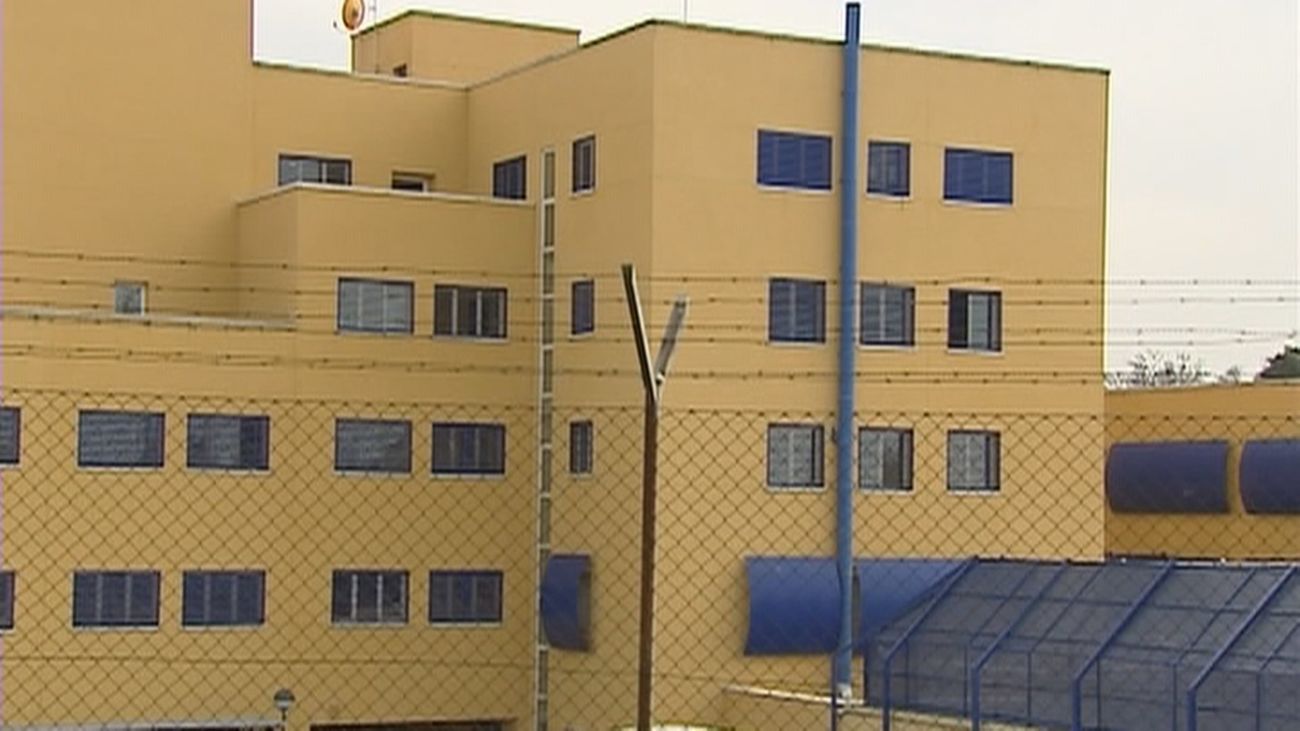 Alarma por una plaga de chinches en el Centro de Internamiento de Extranjeros de Carabanchel