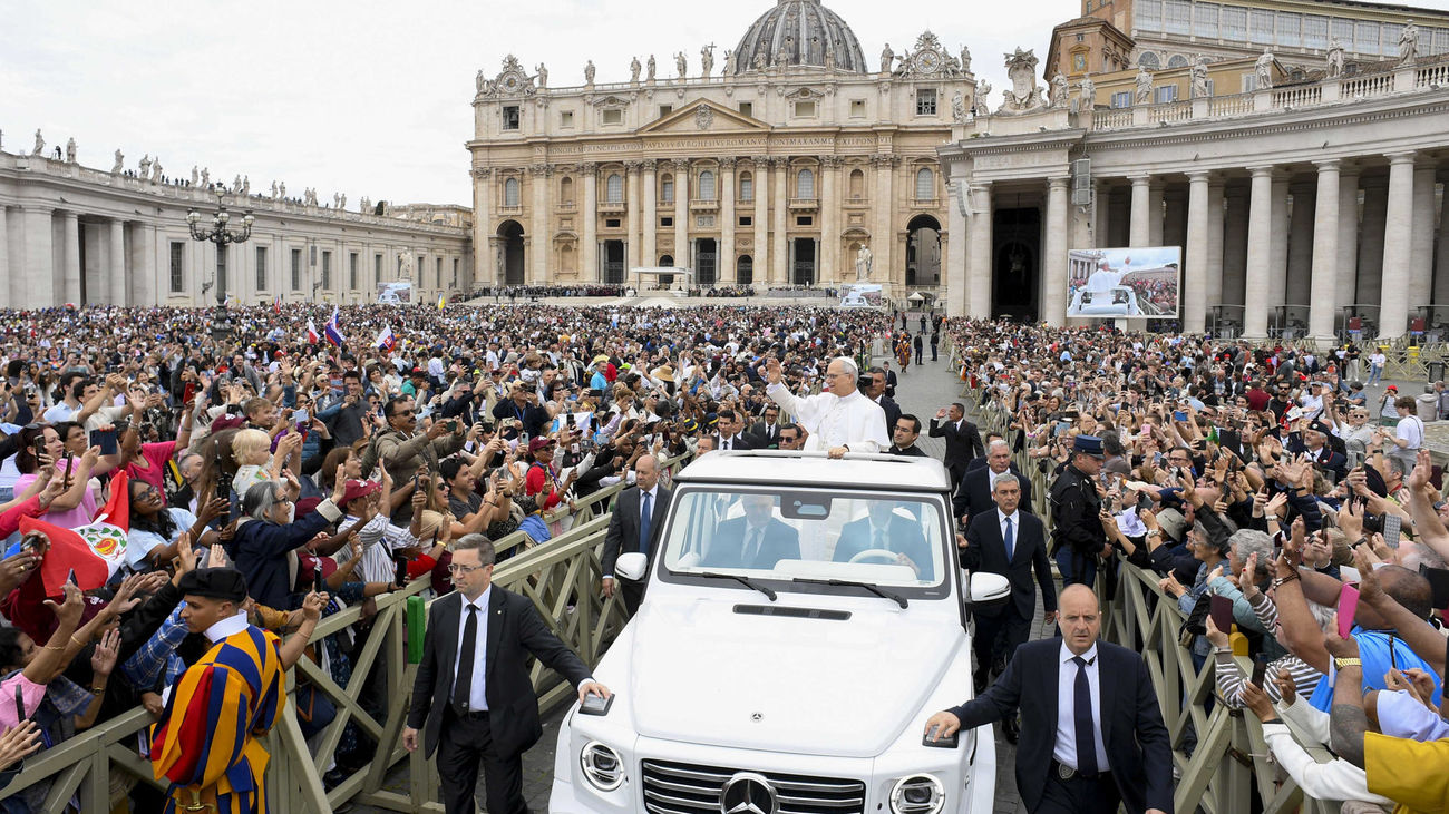 León XIV: En un mundo "en guerra", estamos llamados a "sembrar la esperanza y construir la paz"