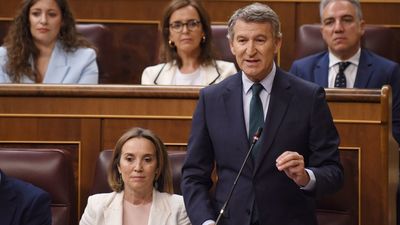 Feijóo pregunta a Sánchez si "avala la gestión" de Cerdán y éste defiende su honestidad y le ataca con Ayuso