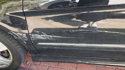 Vandalismo en el parking de la estación de tren de Valdemoro: "Vienes de trabajar y el coche está destrozado"