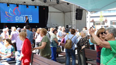 Fin de semana para los mayores de Fuenlabrada con piscina y al ritmo de Los Brincos