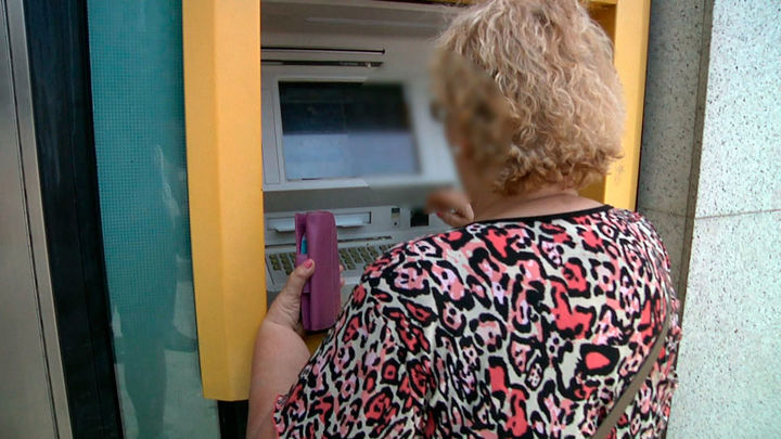Cae una banda que estafaba a vulnerables manipulando cajeros automáticos en municipios de Madrid