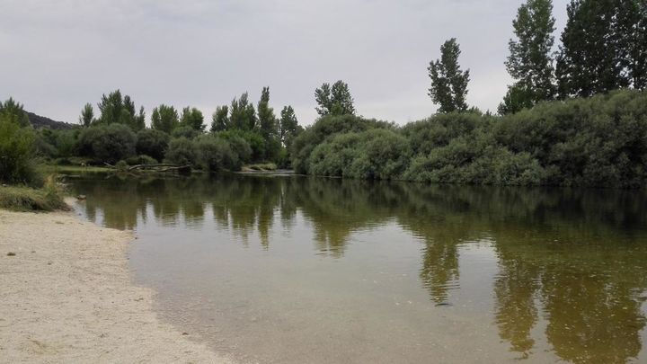 Playa del Alberche en Aldea del fresno / Comunidad de Madrid
