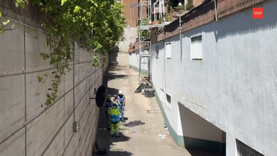 Herido grave un trabajador tras caer desde un andamio a ocho metros de altura en Chamartín