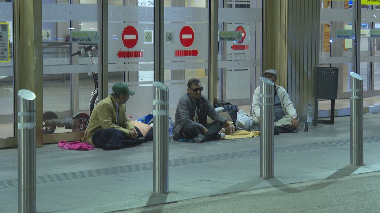 Los controles en Barajas reducen a 150 las personas sin hogar que duermen en Barajas