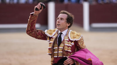 Sin premio para el valor descarnado de San Román y una oreja para la voluntad de Román