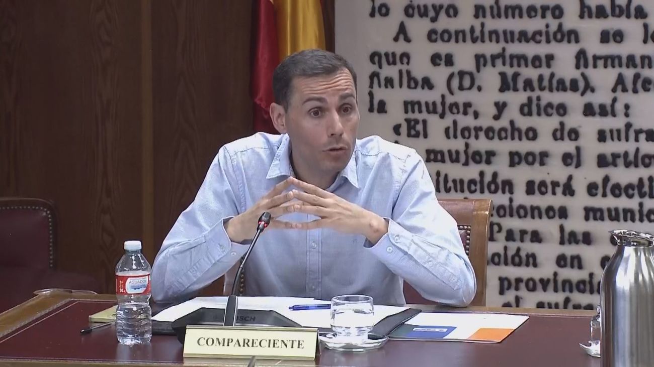 Un controlador de Tragsatec asegura que recibió un mail con presiones para que Jésica Rodríguez cobrara sin trabajar