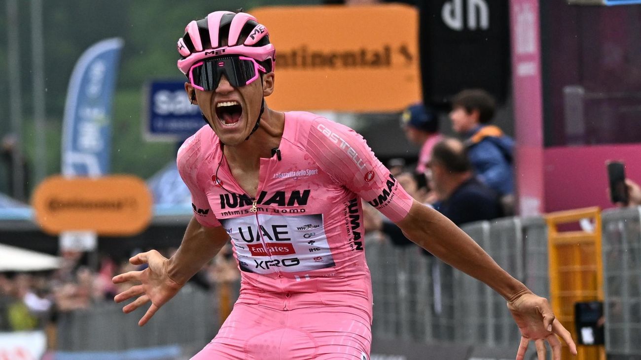 Del Toro se rebela y refuerza la maglia rosa en un duelo con Carapaz