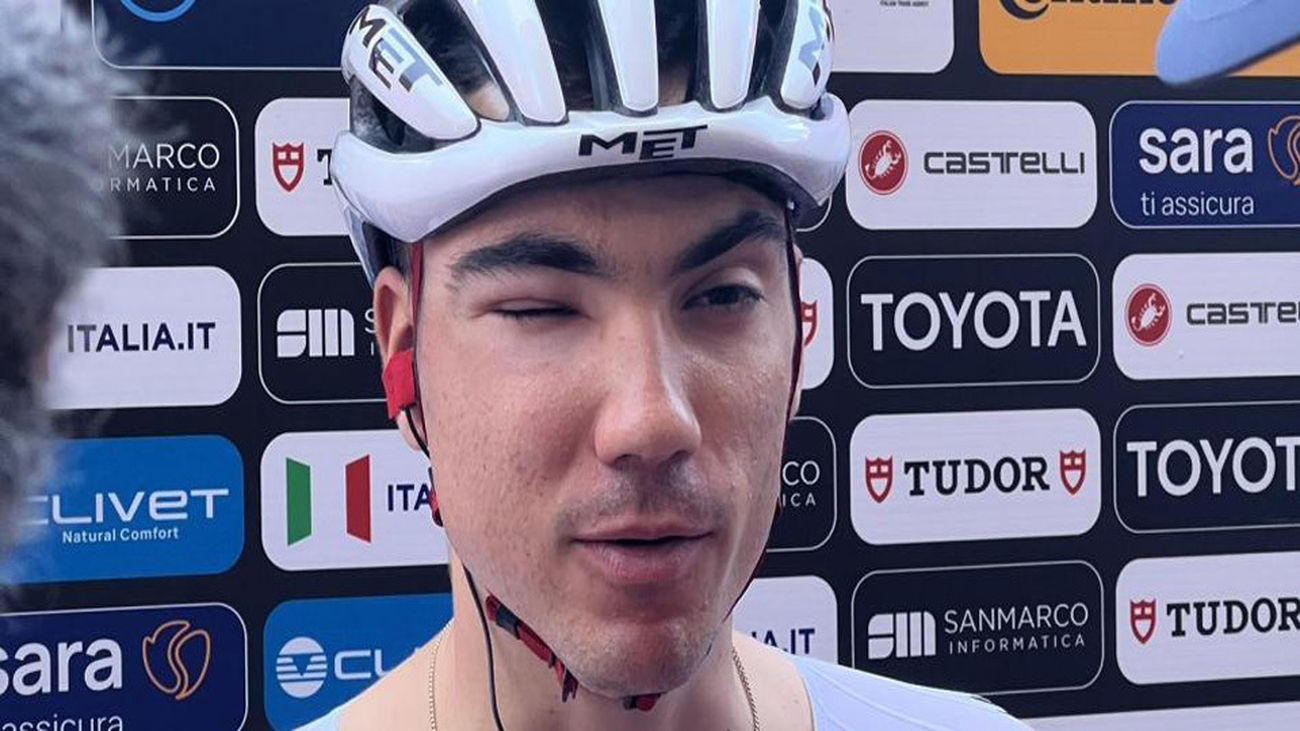 Juan Ayuso abandona el Giro de Italia tras ser atacado por avispas