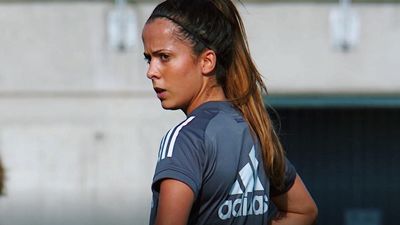 La madrileña Malena Ortiz se retira como futbolista profesional con 27 años