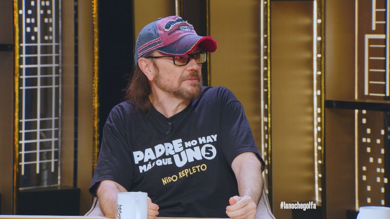 Santiago Segura emociona en La noche Golfa: "Mi lugar favorito del universo era el regazo de mi madre"