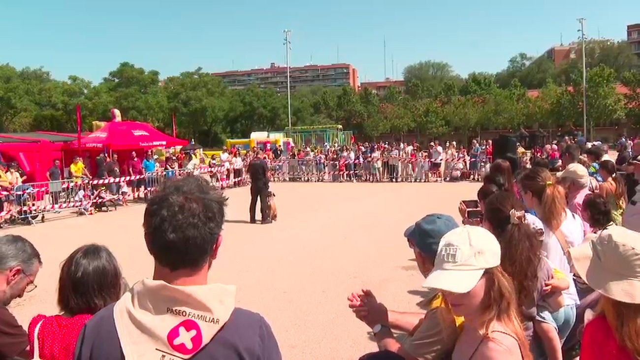 Madrid Río acoge la Fiesta de las Familias, con hinchables, talleres , teatro y música