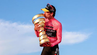 Simon Yates, proclamado en Roma emperador del Giro de Italia