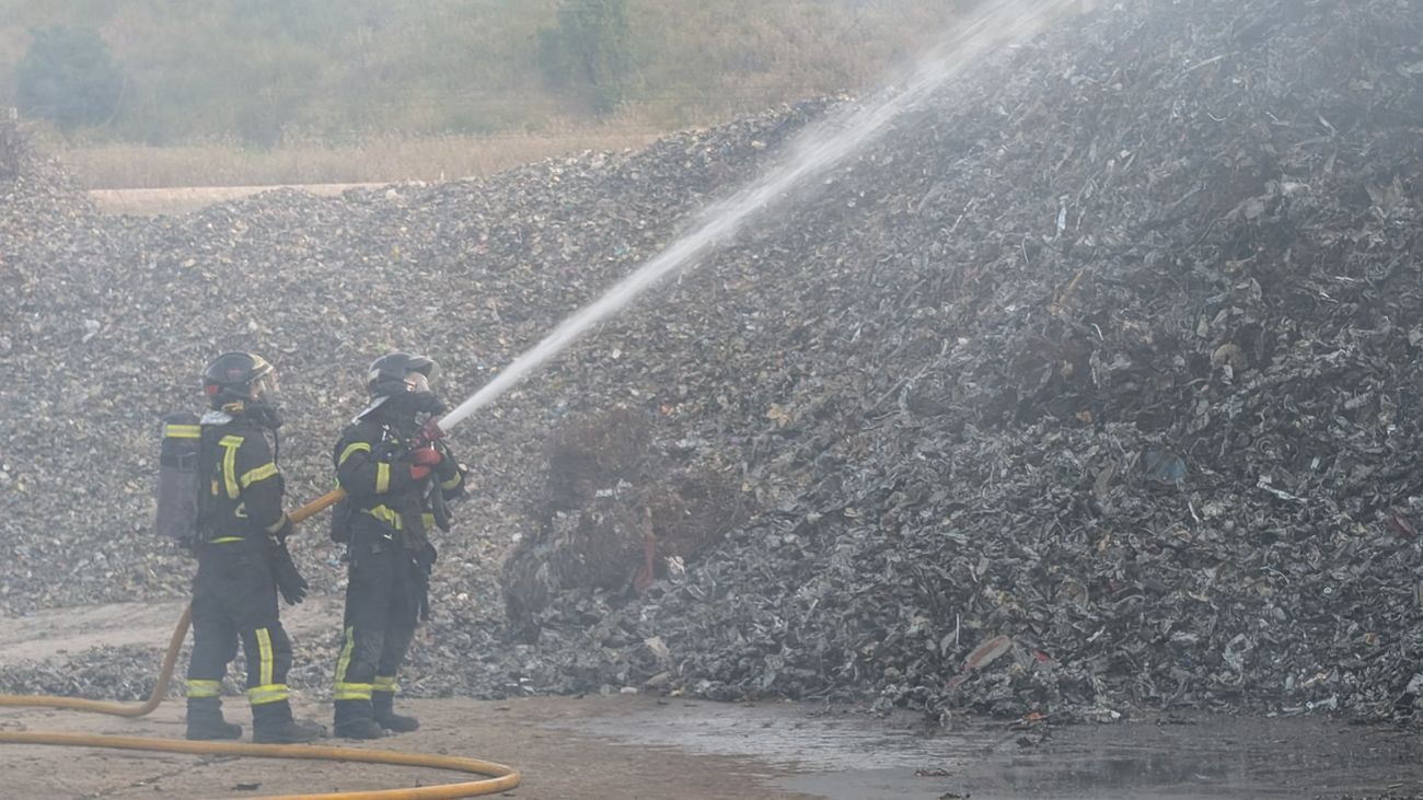 Incendio en una planta de reciclaje de siderurgia de Vallecas