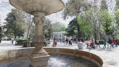 El tiempo en Madrid este lunes: bajan las máximas, aunque seguirán por encima de 30 grados