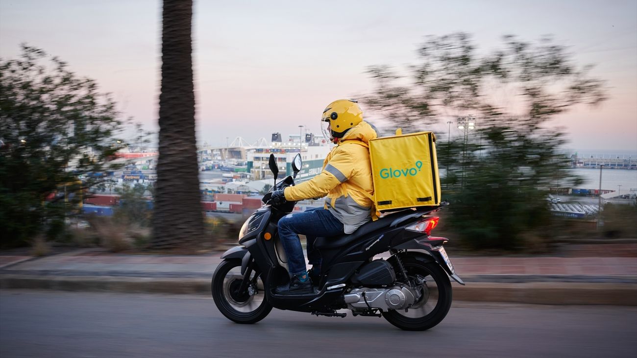 Un trabajador de Glovo
