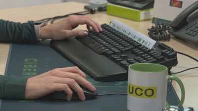 Primera denuncia de guardias civiles contra Leire Díez por tratar de socavar a la UCO