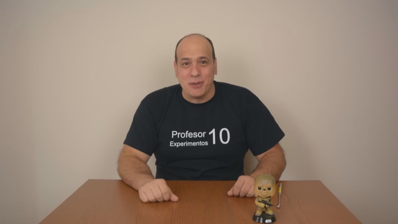 Sergio Castro, profesor y 'youtuber', da consejos a los jóvenes para afrontar selectividad