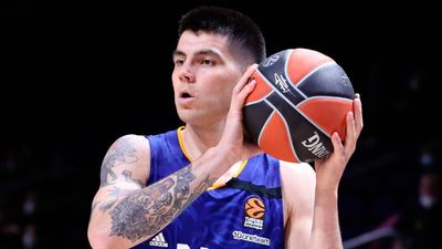 Gabriel Deck, operado de la cadera izquierda