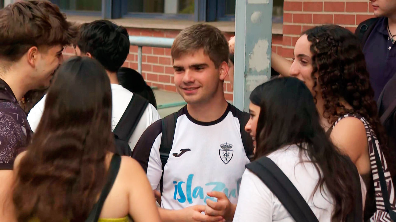 Consejos para enfrentarse a la PAU 2025: "Que estén tranquilos, que descansen y que respiren... a algunos se les olvida hasta respirar"