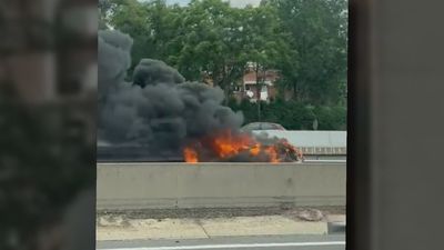 Solucionada la incidencia provocada por un vehículo ardiendo en la M-30 a la altura de Ciudad Lineal