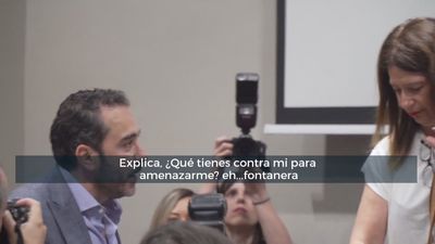 Aldama irrumpe por sorpresa en el acto de Leire Díez: "Estás mintiendo"