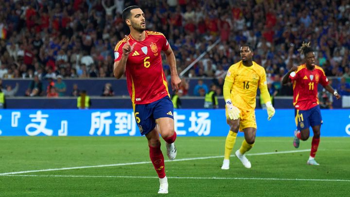 Mikel Merino ante Francia / @SEFutbol