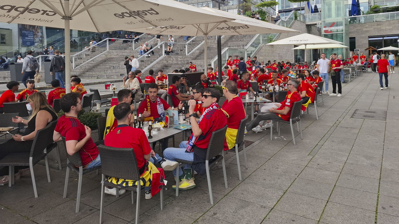 Los aficionados españoles en Stuttgart